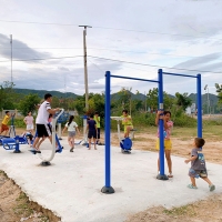 Máy tập thể dục ngoài trời