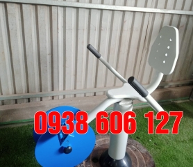 Xe đạp tựa lưng